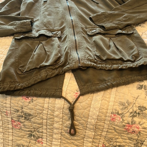 Army green American Eagle spring jacket size XS - Picture 4 of 9